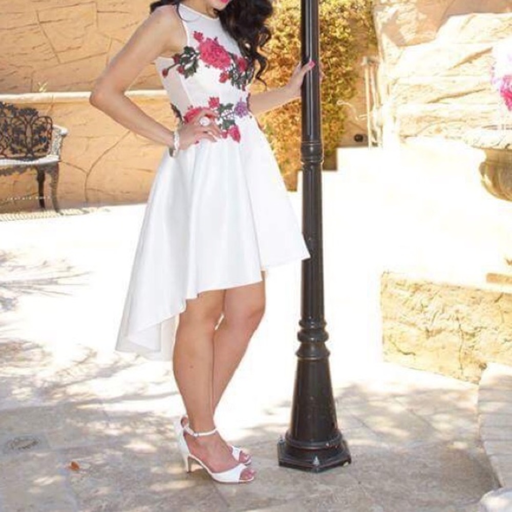 Floral dress - Picture 3 of 4